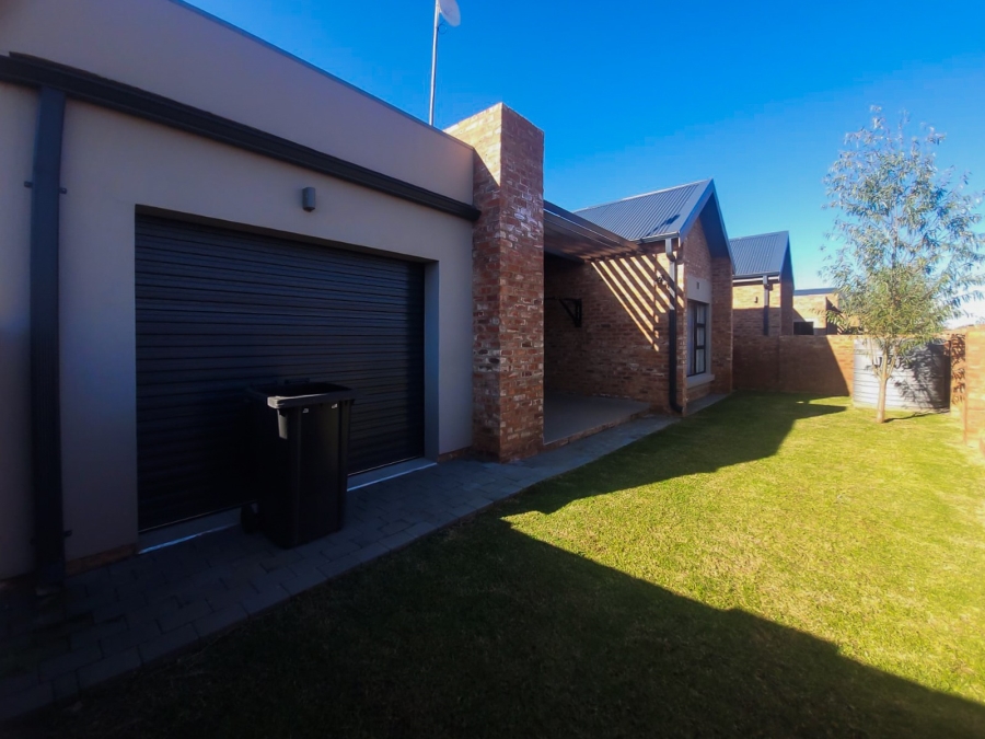 2 Bedroom Property for Sale in Van Der Hoff Park North West